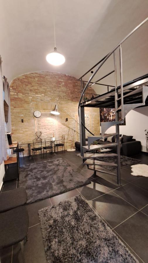 Kiraly Street , Stylish Apartment Budapest Ngoại thất bức ảnh