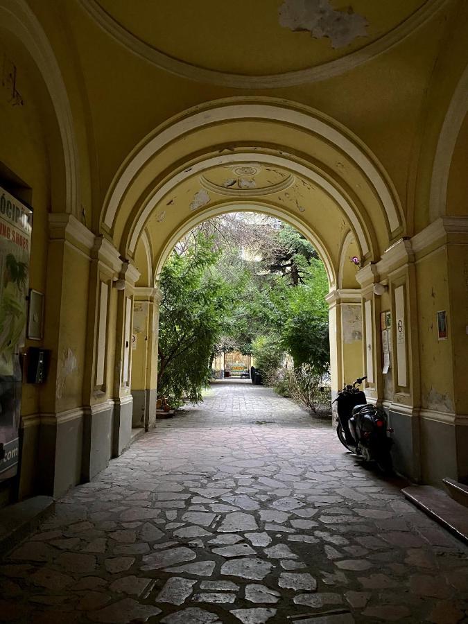 Kiraly Street , Stylish Apartment Budapest Ngoại thất bức ảnh